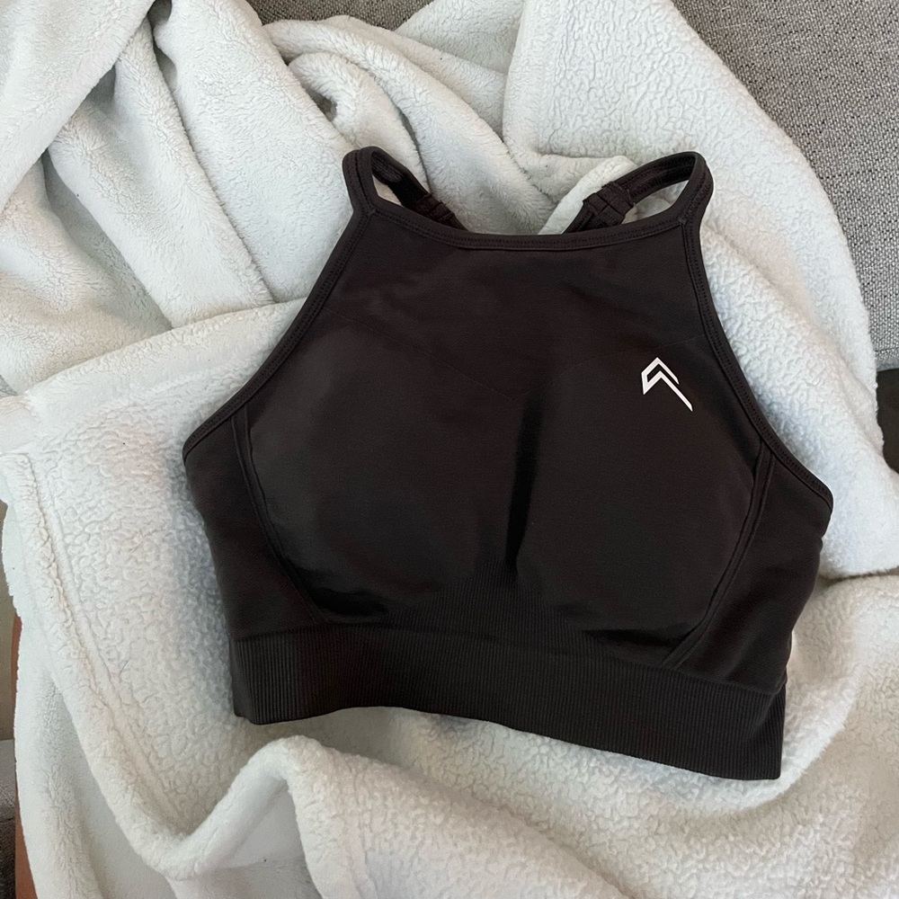 Effortless seamless high neck oner active sports bra